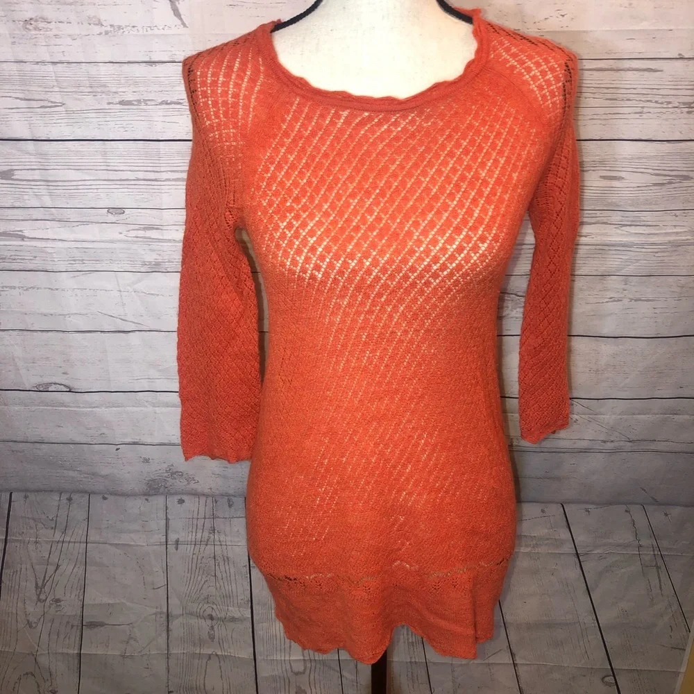 Moth • Small Orange Top - Picture 2 of 8